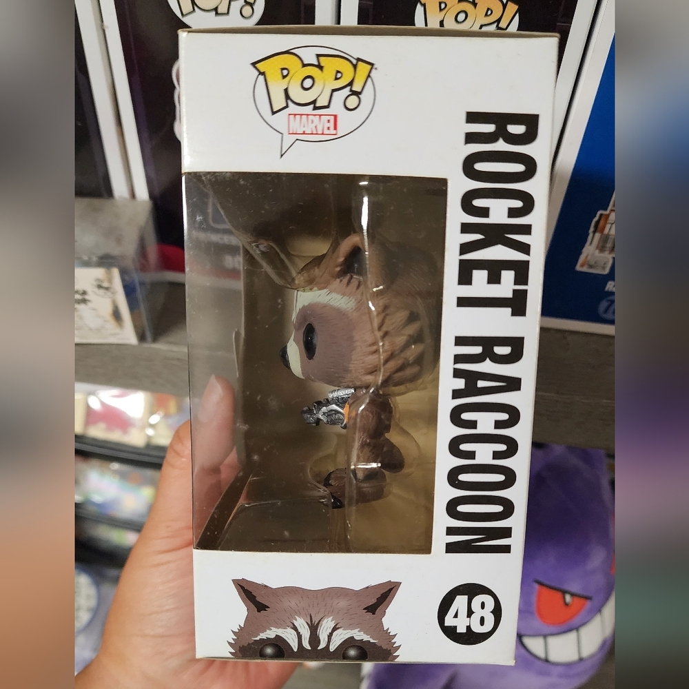 Rocket Raccoon Vinyl Figure - Picture 5 of 6